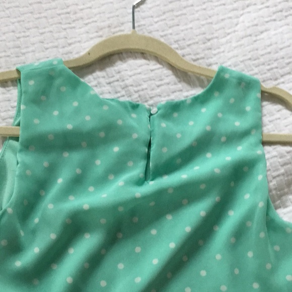 Green polka dot top from forever 21 - Picture 3 of 4